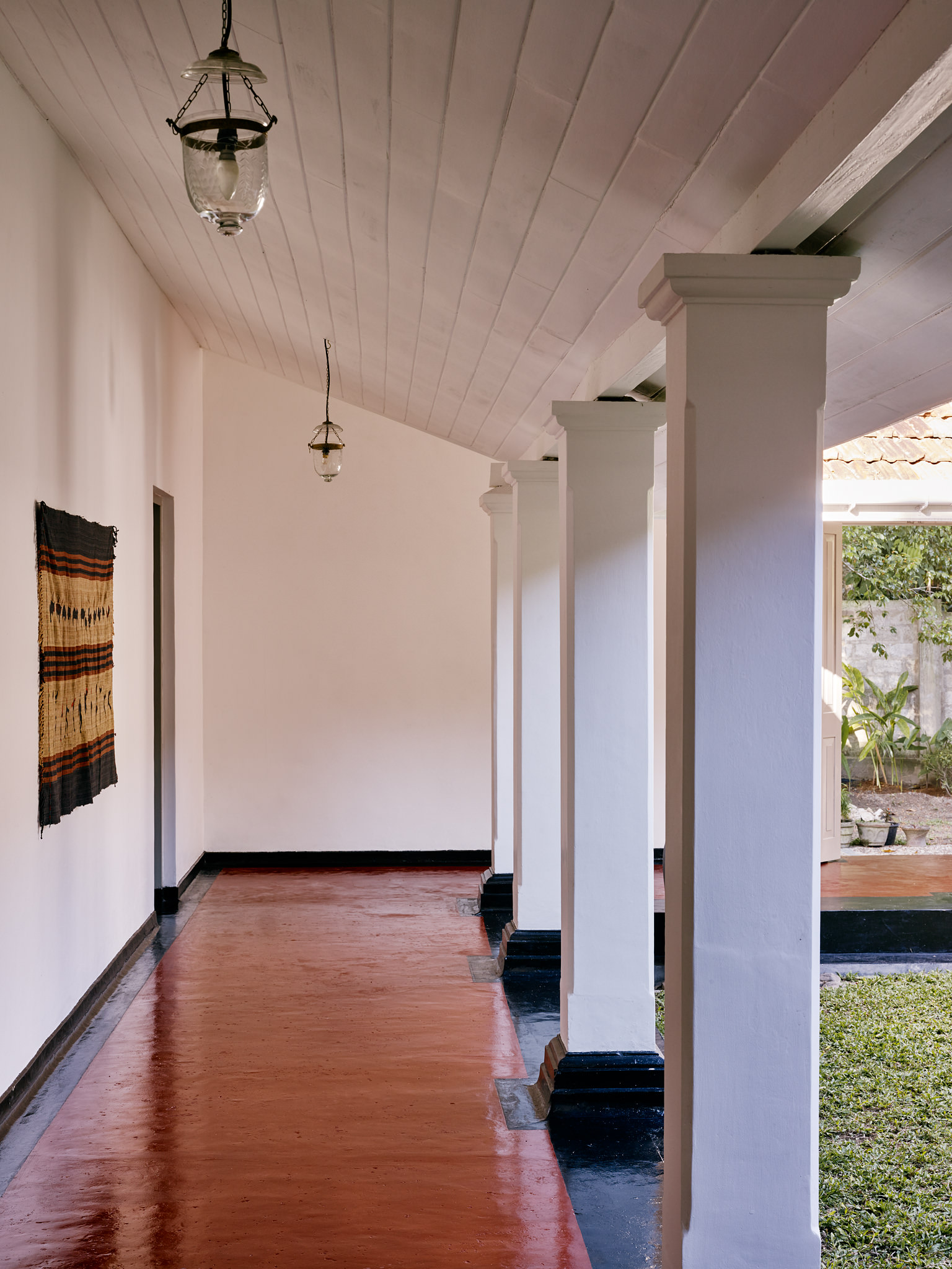 E15550 Alpa 049933 SCREEN